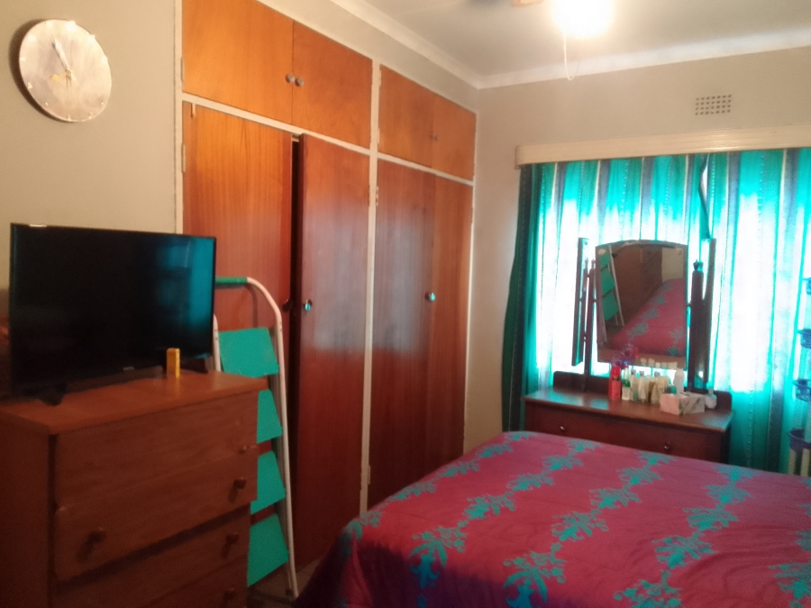 4 Bedroom Property for Sale in Geelhoutpark North West